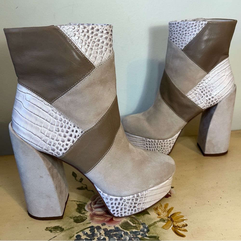 Vince Camuto Gilisama Boho Patchwork Tan White Suede Leather Platform Boots - Picture 3 of 17